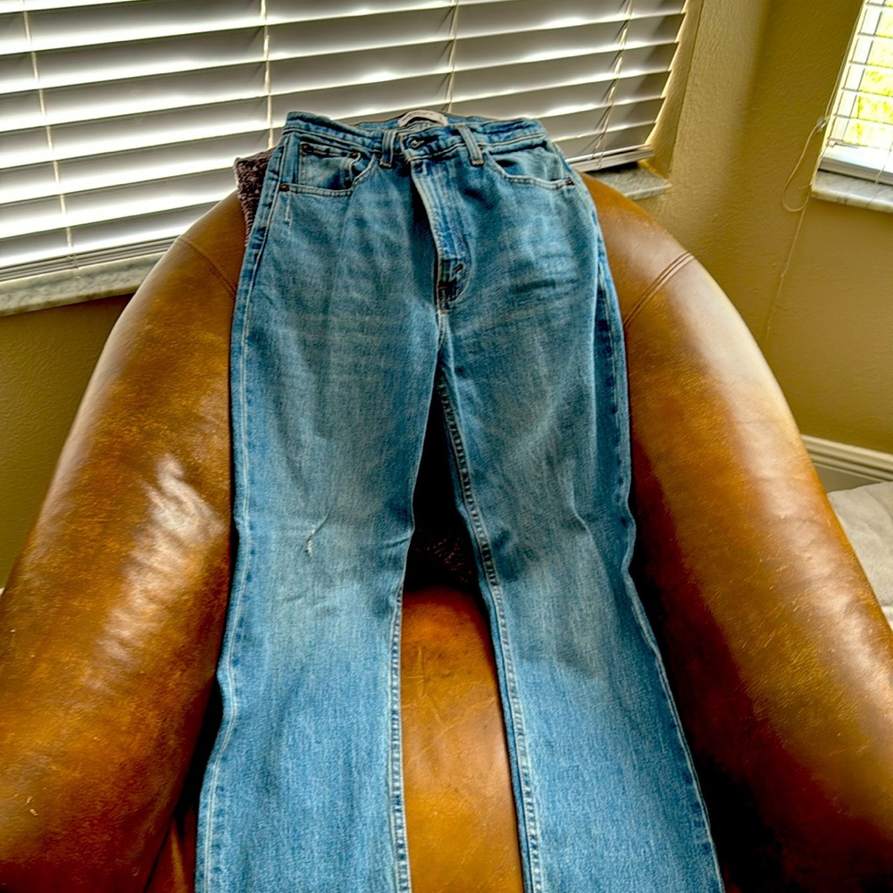 Abercrombie & Fitch 90s Ultra High Rise Straight Jean